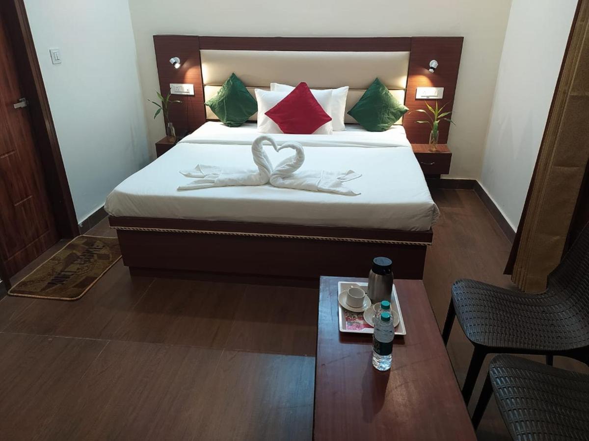 Hotel The Shivaay - Delight Inn Rishikesh Bagian luar foto