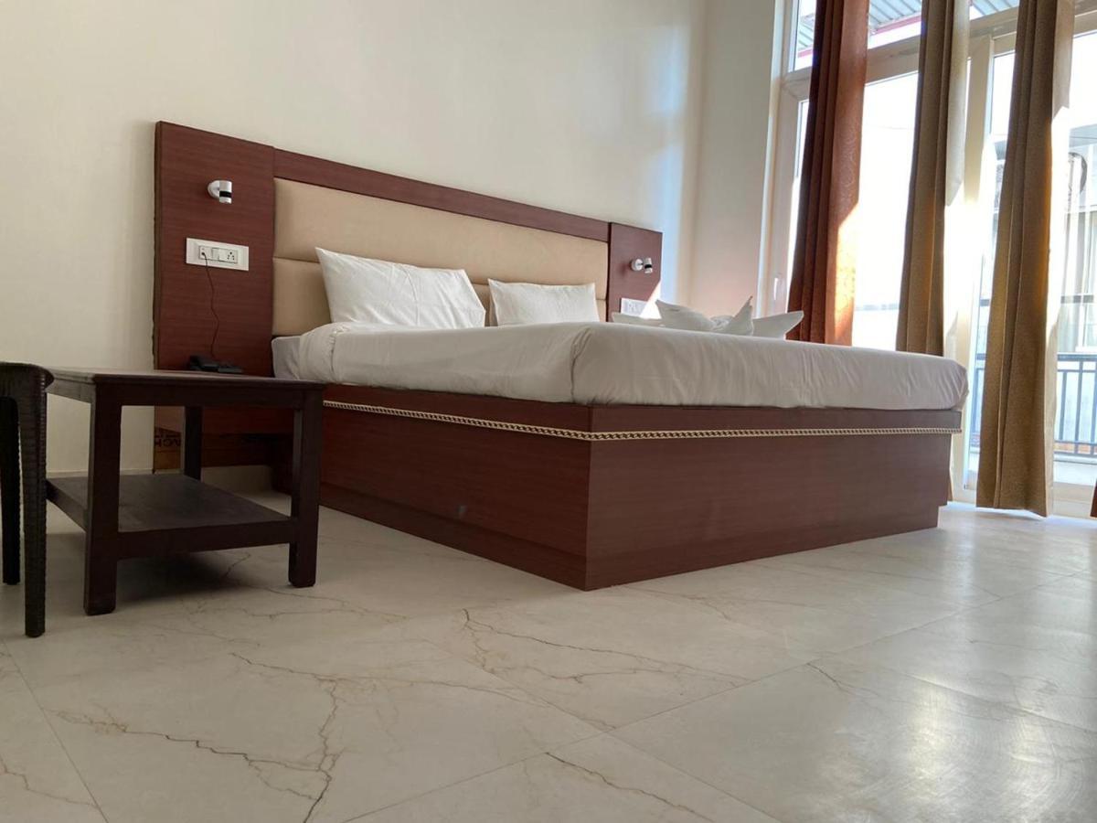 Hotel The Shivaay - Delight Inn Rishikesh Bagian luar foto